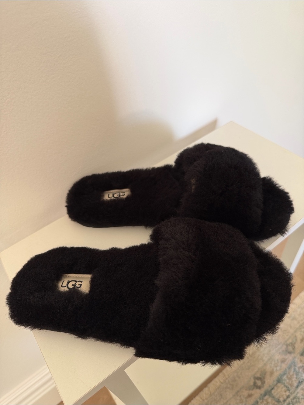 UGG Fluff Slide II Black Fur Slippers Size 8